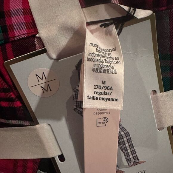 Victorias Secret Flannel Regular Pajama Set Top/Bottom Plaid NWT - Picture 4 of 4